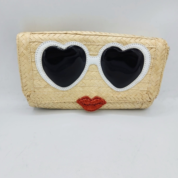 Kate Spade New York Neutral Straw Splash Out Hello Stranger Clutch. - Picture 8 of 16